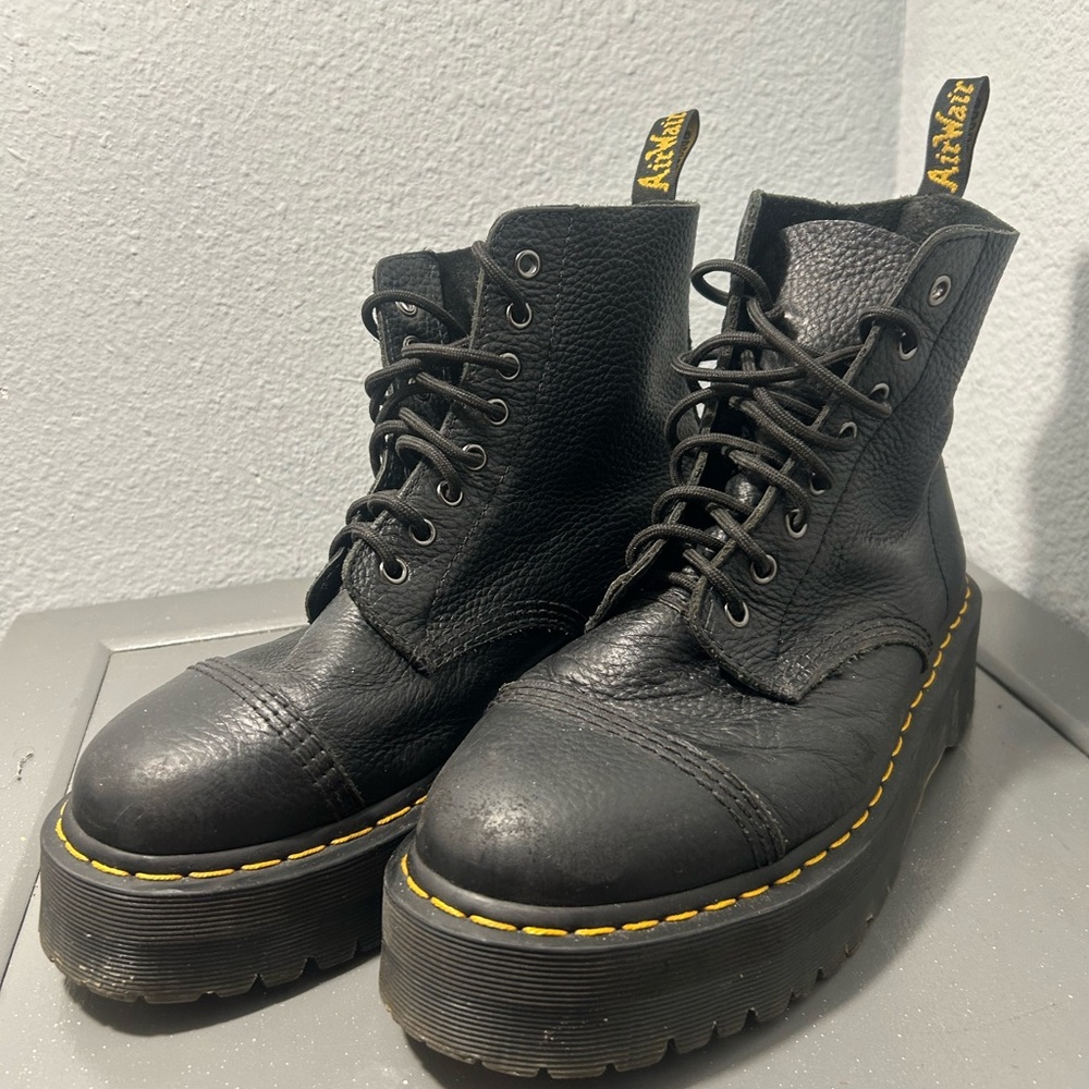 Dr. Martens Sinclair Platform Zip-Up Boots - Black